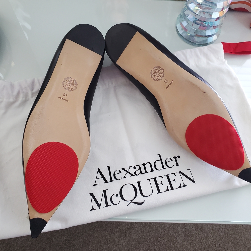 Alexander McQueen Women's Black Leather Pointed Flats with Silver Stud Toe Sz 11 - Picture 6 of 7
